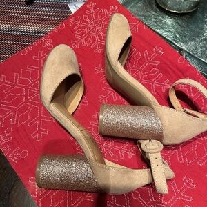 LC Lauren Conrad 6 nude suede ankle sparkle heel round toe pumps heels prom